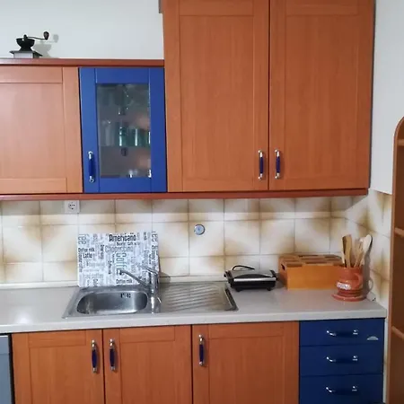 Tina Lejlighed *